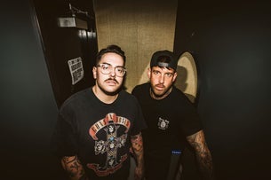 LAKEVIEW - HOME TOWN THROWDOWN (Blue Collar Country Tour)