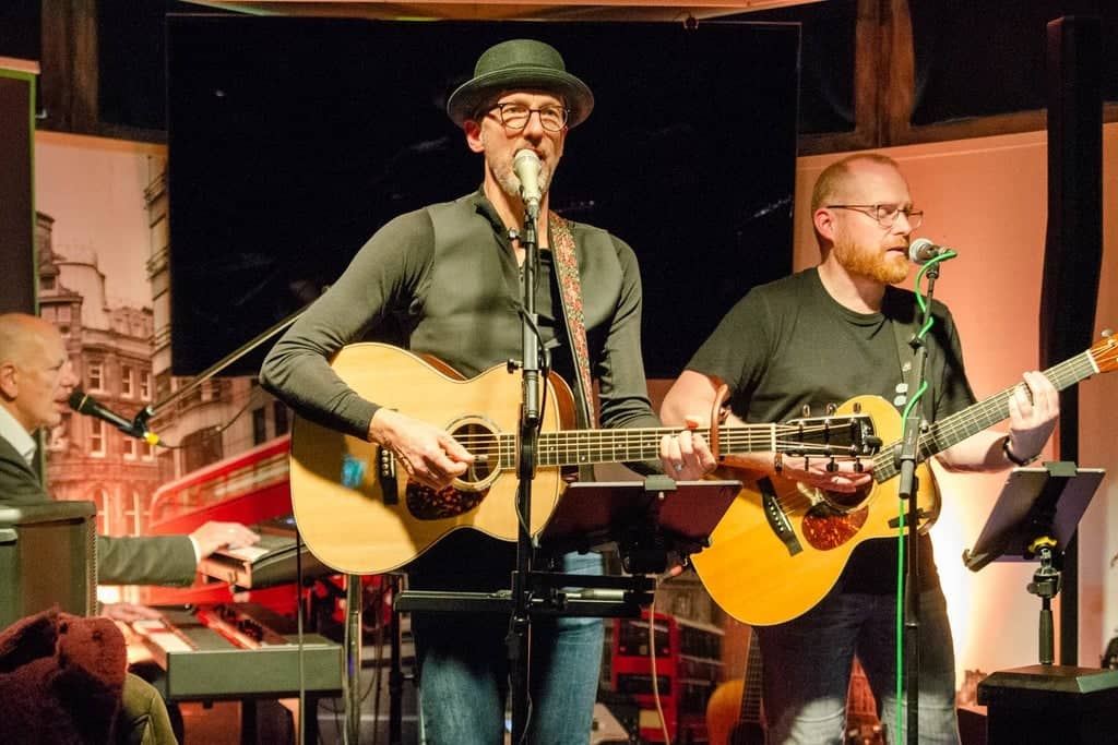 Acoustic Dudes