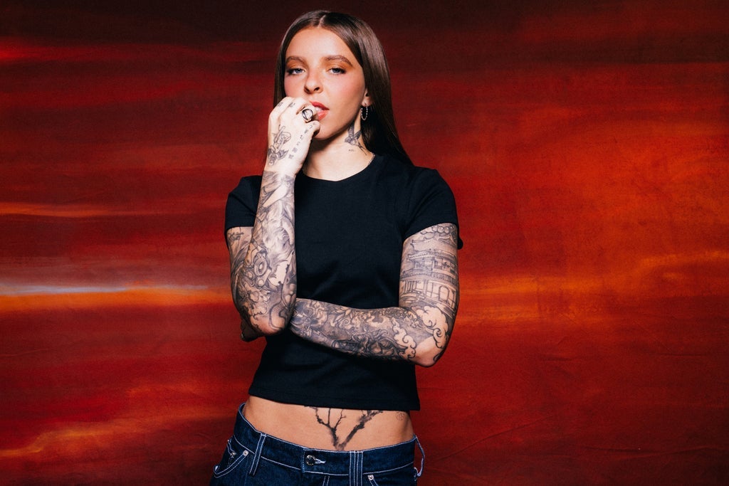 Young Miko - Late Checkout Tour