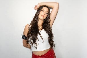 Robyn Ottolini w/ Special Guests