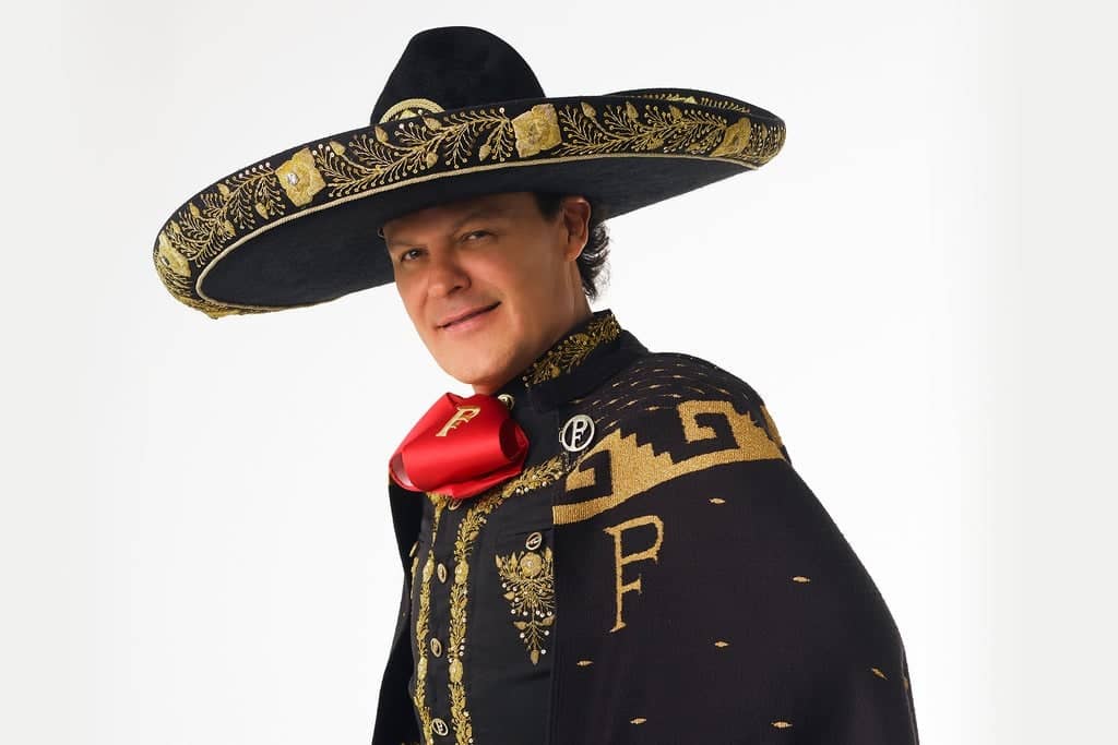 Pedro Fernández - Ave Fénix Two'r