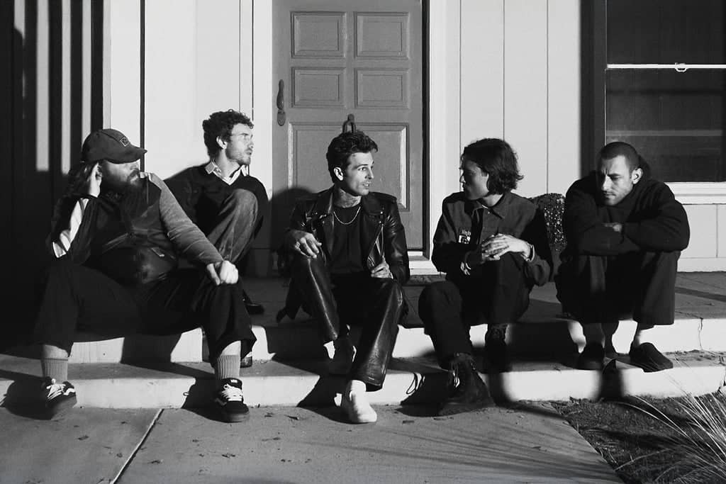The Neighbourhood: THE WOURLD TOUR
