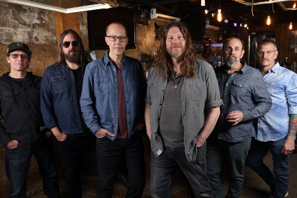 MOE. BORN TO FLY TOUR