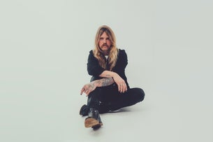 AUSTIN MEADE x THEM DIRTY ROSES