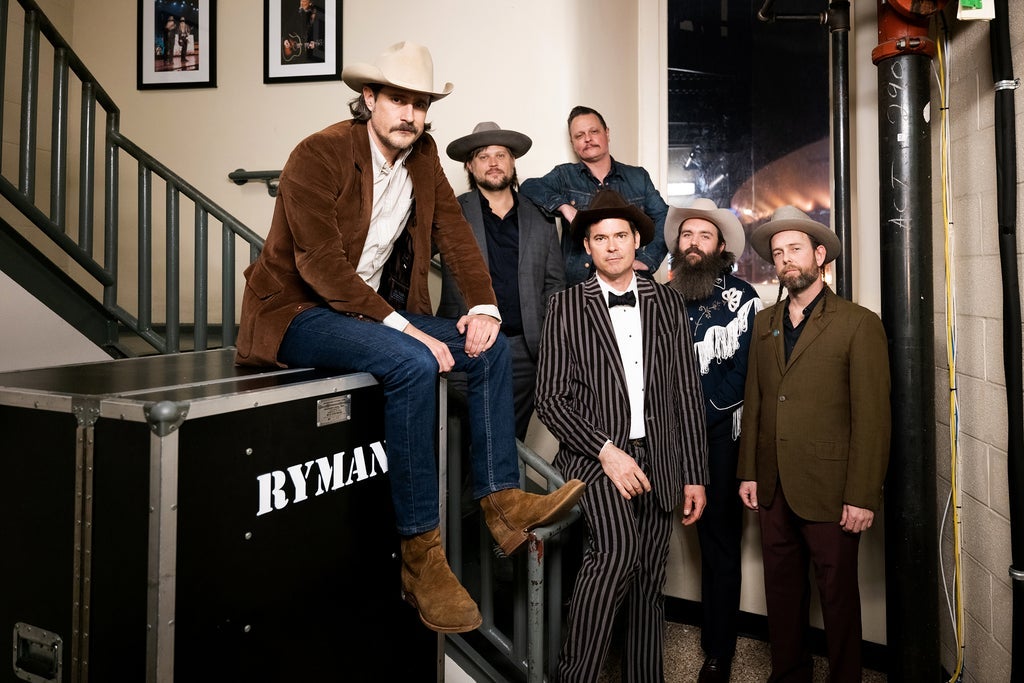 Old Crow Medicine Show's Holiday Hootenanny