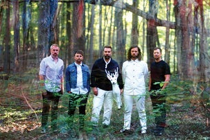 Red Wanting Blue, Justin Wells