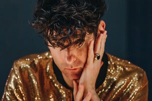 Low Cut Connie