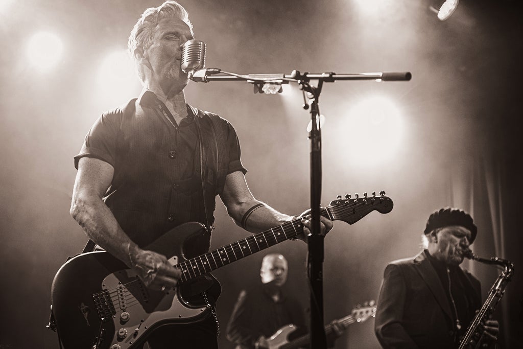 Colin James and the Little Big Band