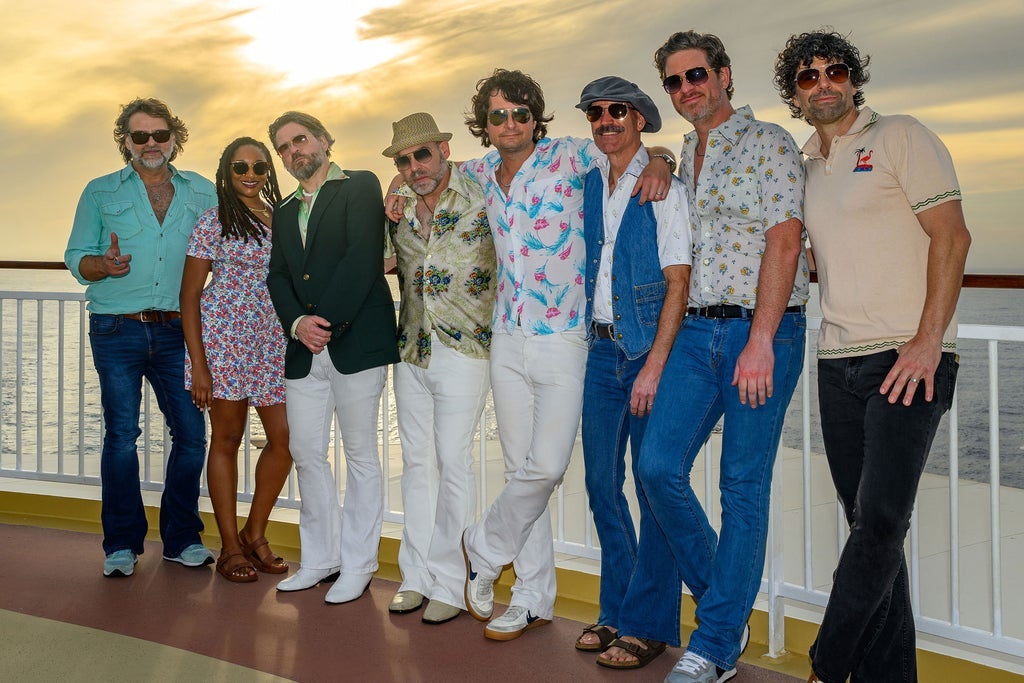 Yacht Rock Revue - Yacht Rock Holiday Special