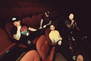 ATREYU THE CURSE TOUR