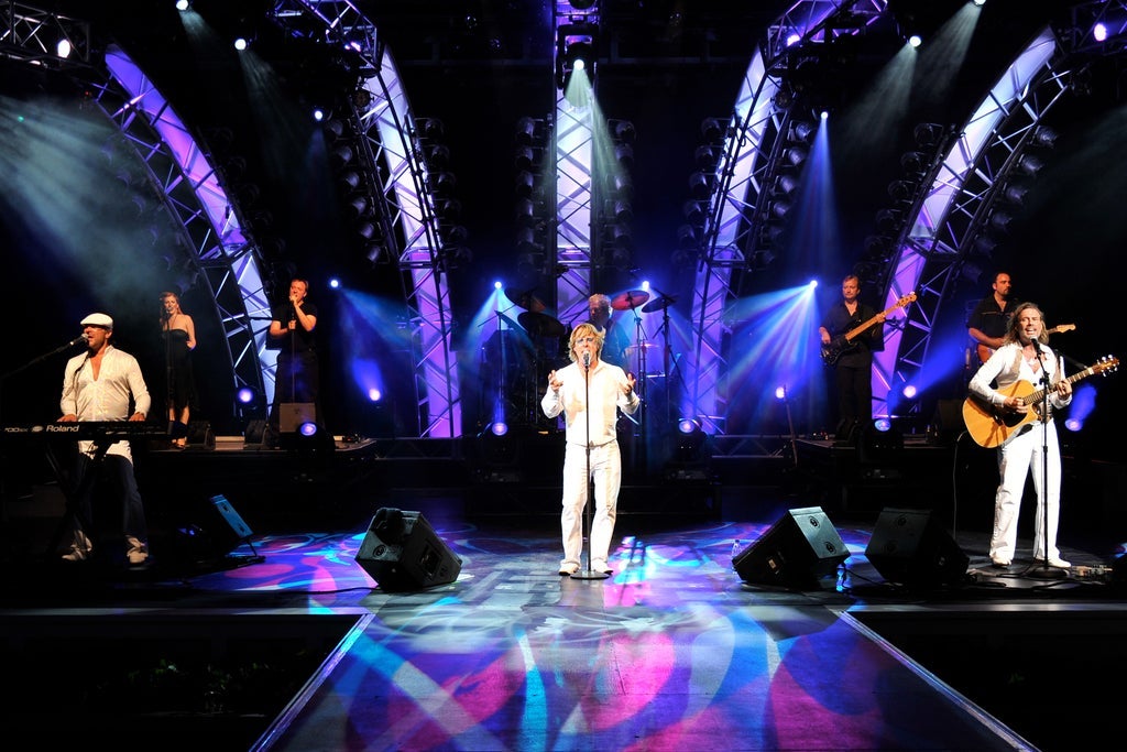 Stayin Alive - One Night Of The Bee Gees