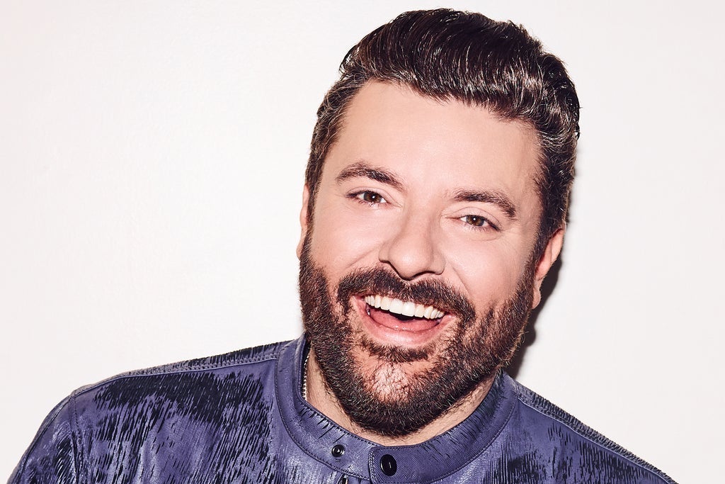 It Must Be Christmas - An Acoustic Evening with Chris Young