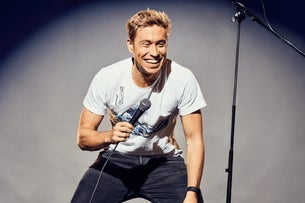 Russell Howard - Live