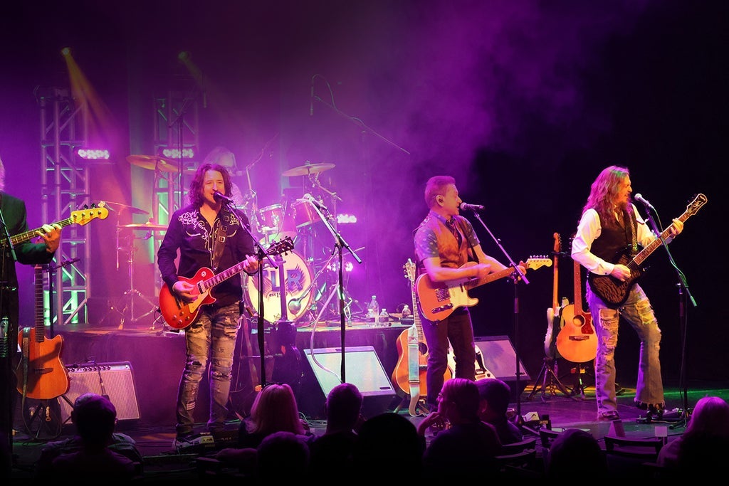 TLR - Experience the Eagles