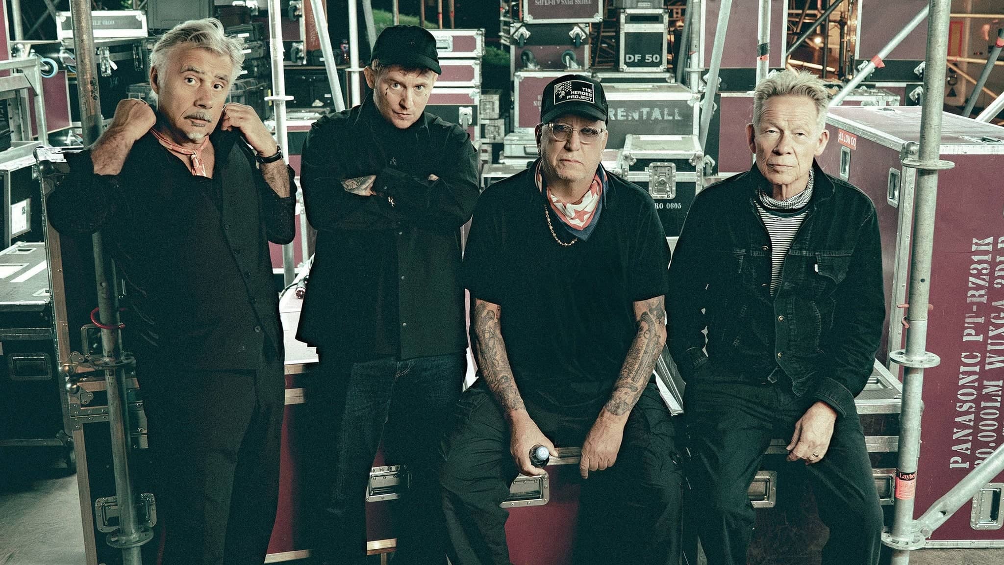 Frank Carter & Sex Pistols