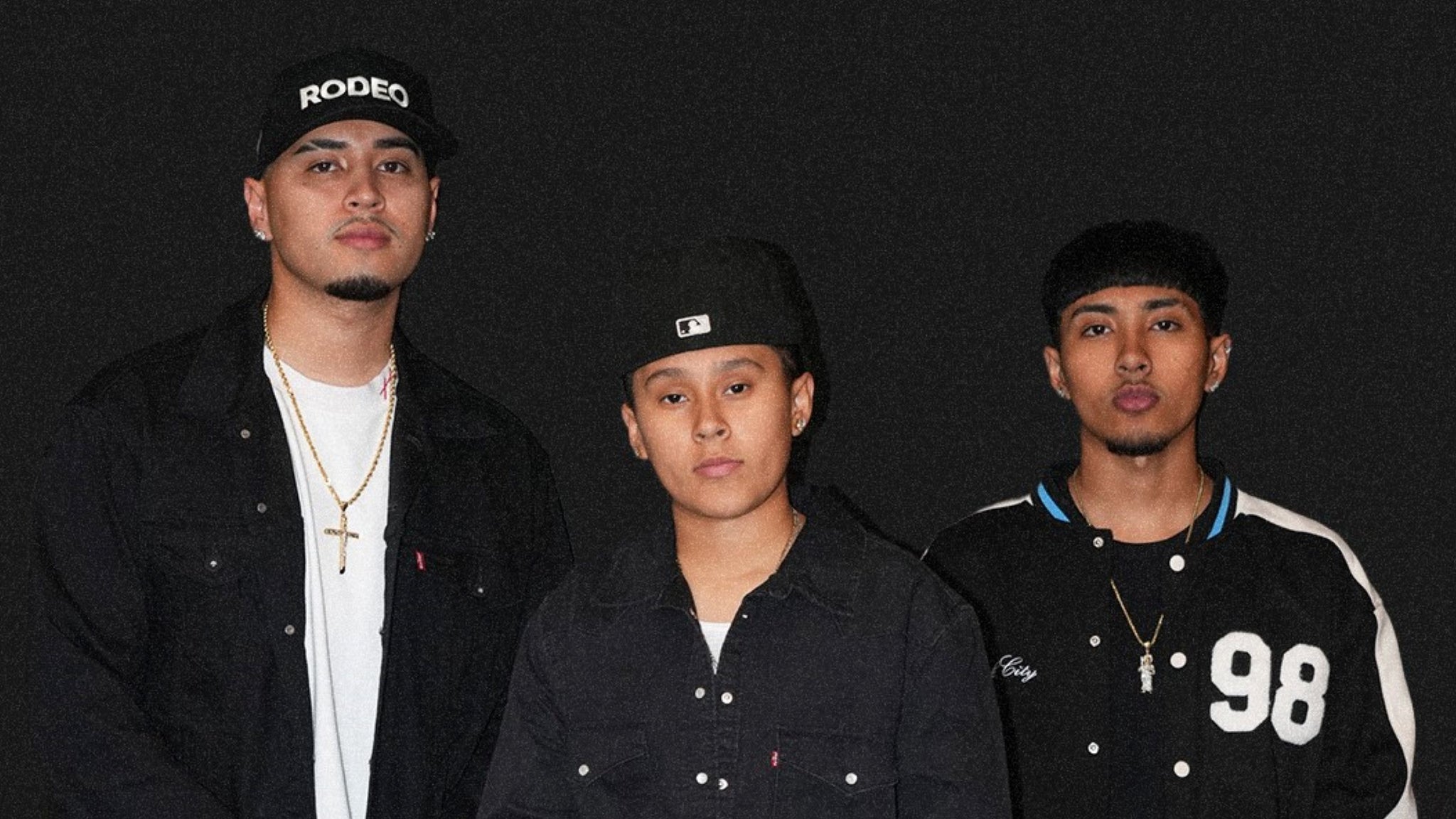 Yahritza Y Su Esencia