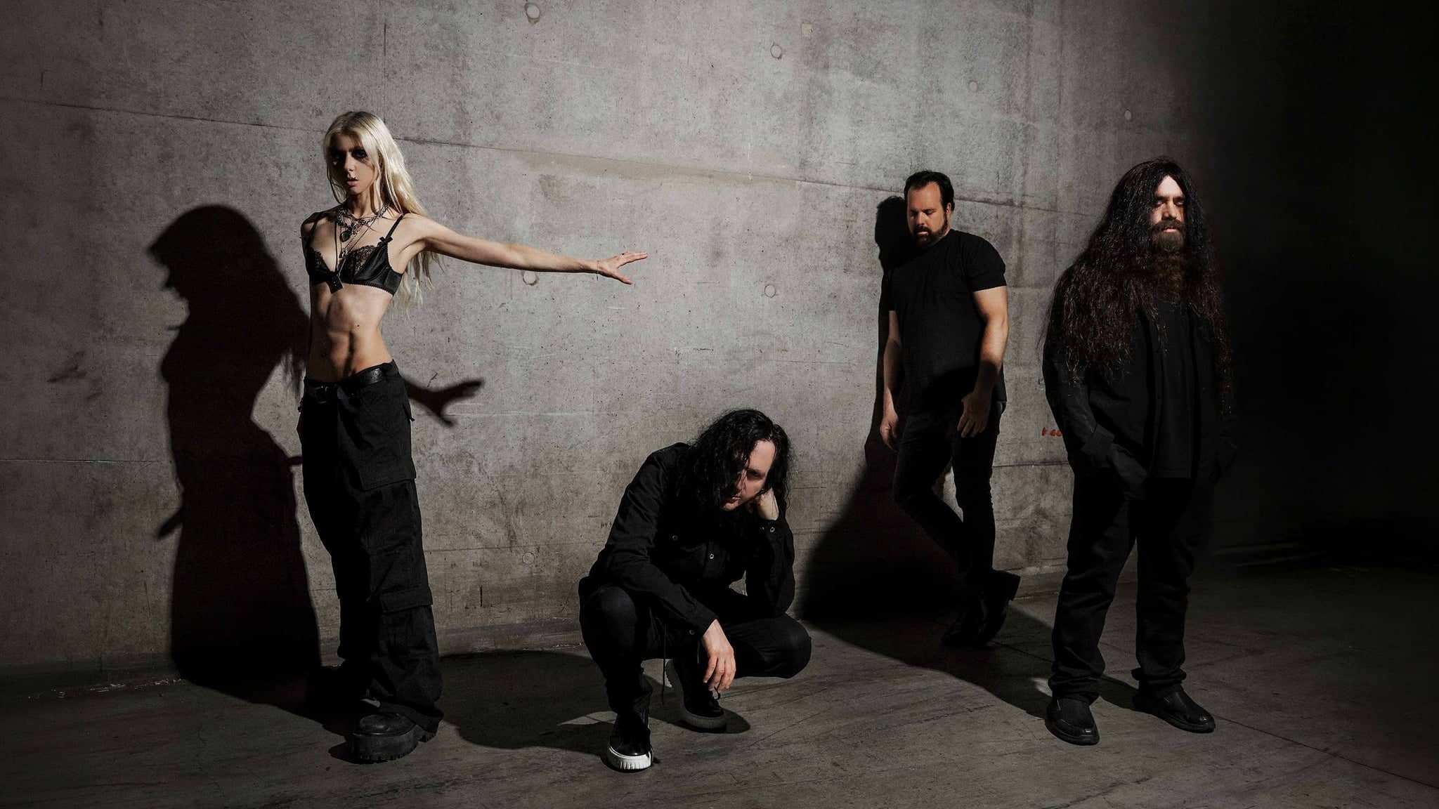 The Pretty Reckless - Dear God Tour